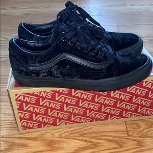 Velvet vans